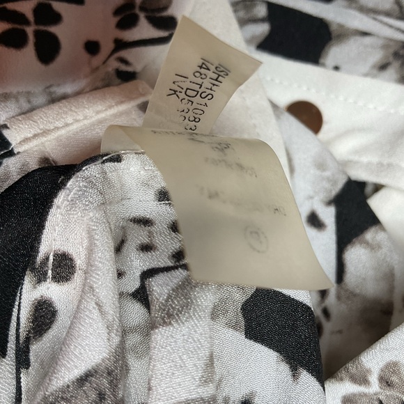 Ivanka Trump Black and White Floral Blouse Size L - Picture 11 of 11